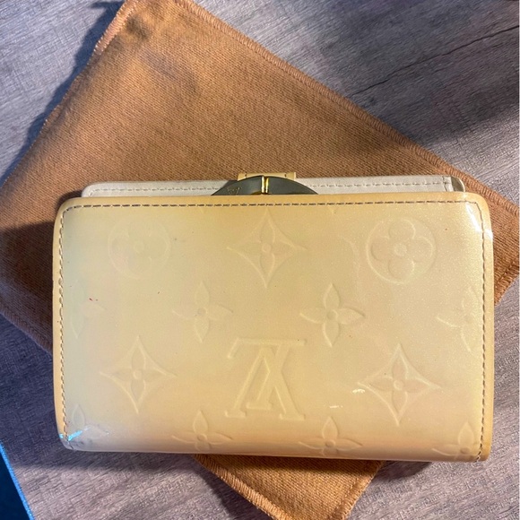 Sold! Louis Vuitton Vernis French Bifold Wallet EUC - Picture 3 of 16